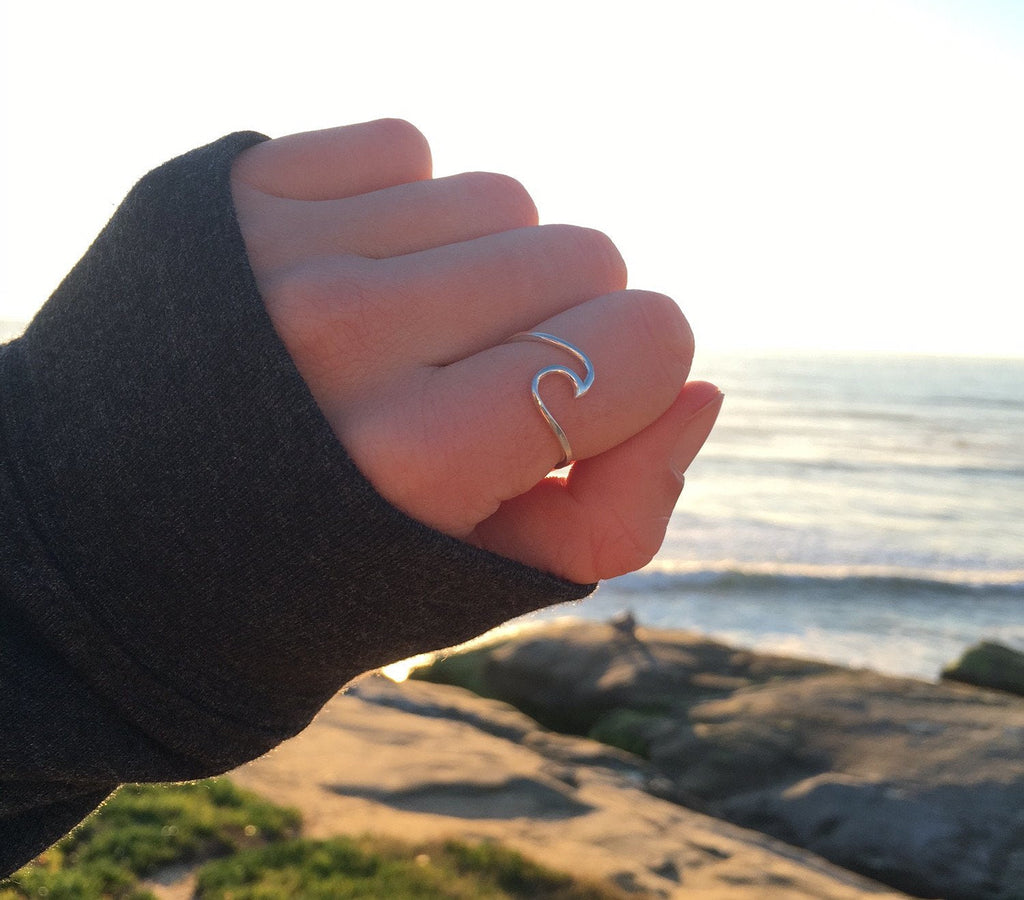 Pura Vida Wave Ring