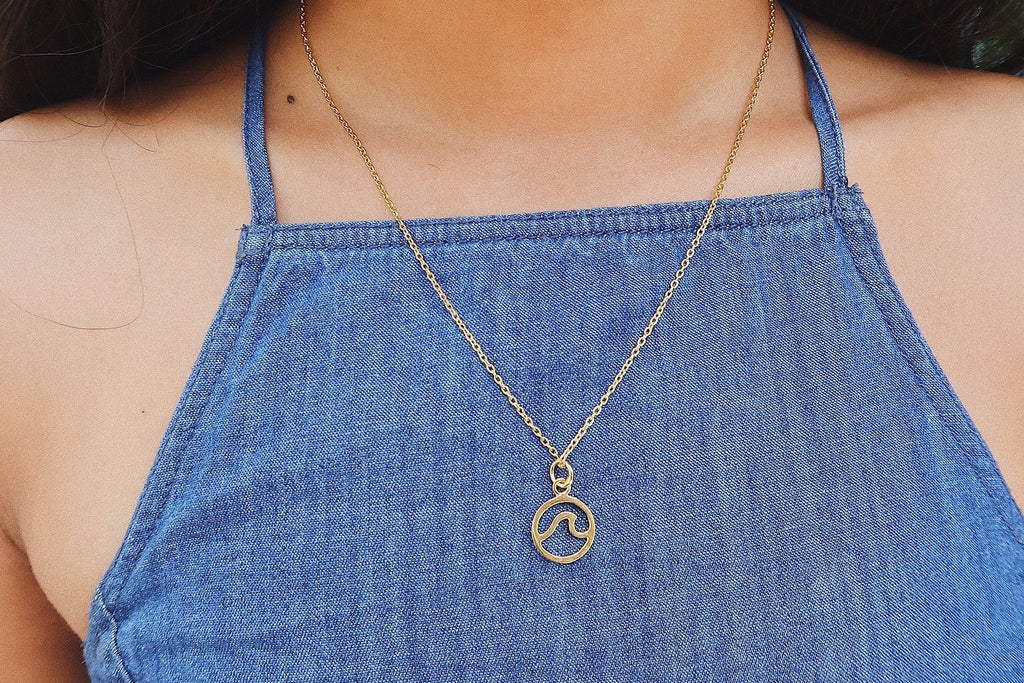 Pura Vida Wave Necklace